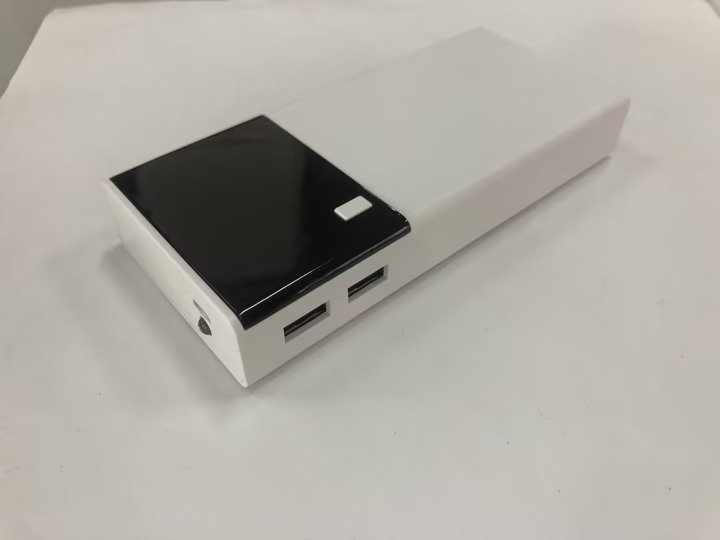 20000 mAh High-Capacity Power Bank – Customizable Design